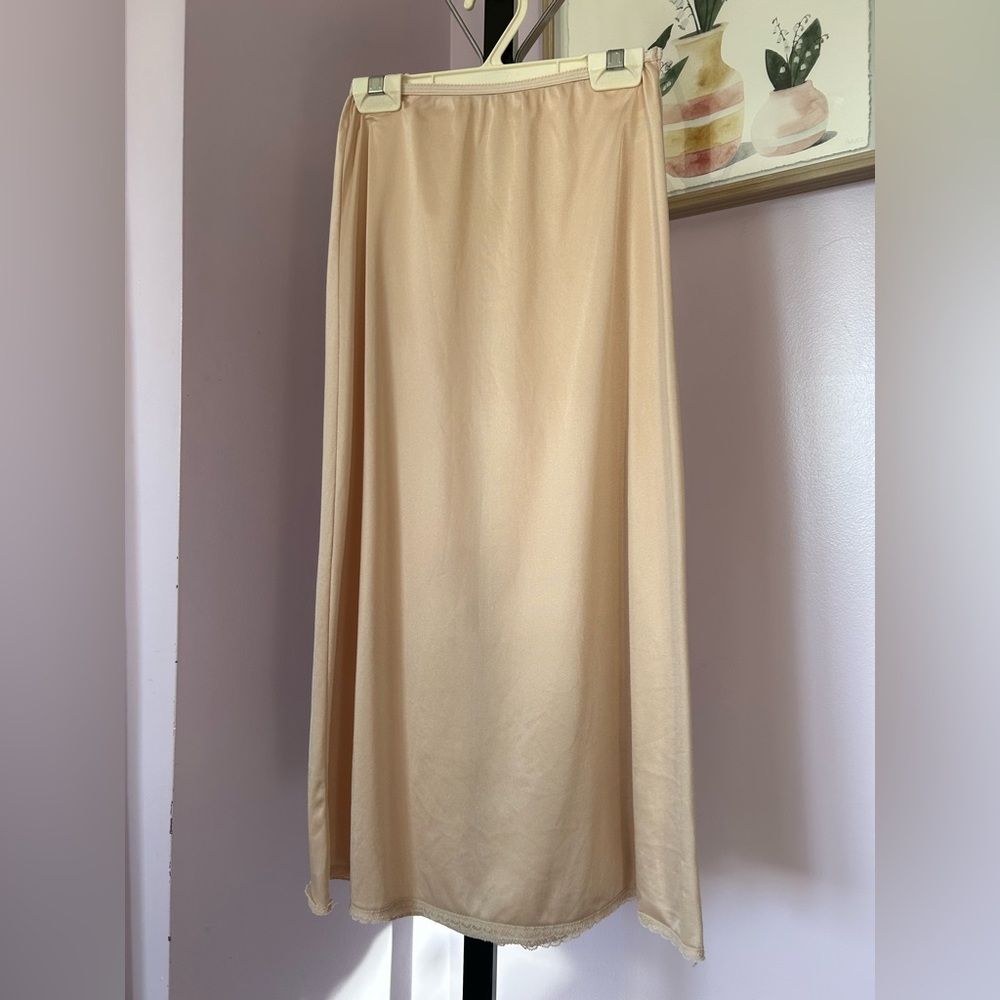 Vassarette Cream Slip